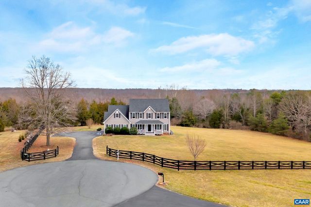 1243 WOODCOCK PL, Scottsville, VA 24590