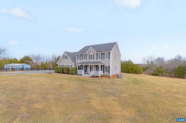 1243 WOODCOCK PL, Scottsville, VA 24590