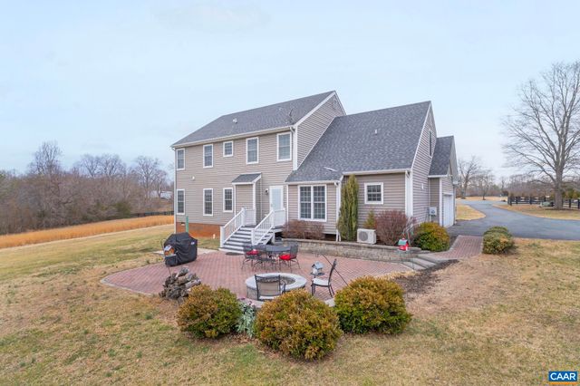 1243 WOODCOCK PL, Scottsville, VA 24590