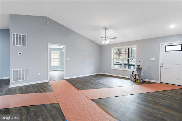 1117 WESTERN LN, Front Royal, VA 22630