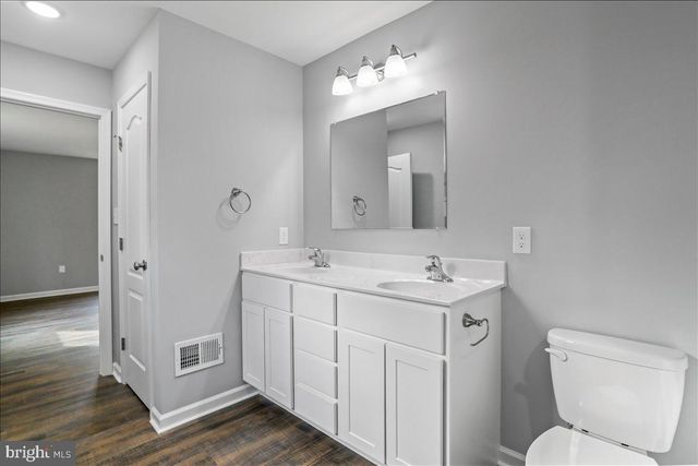1117 WESTERN LN, Front Royal, VA 22630