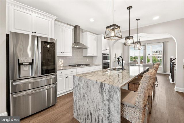 1094 HOLDEN RD, Frederick, MD 21701