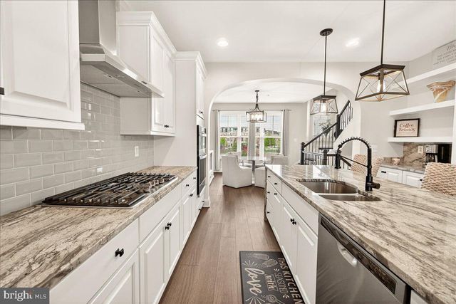 1094 HOLDEN RD, Frederick, MD 21701