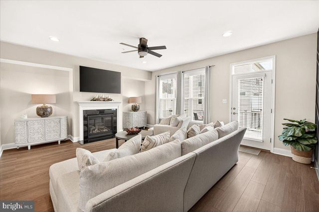 1094 HOLDEN RD, Frederick, MD 21701
