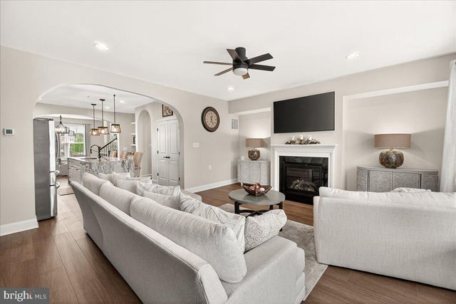 1094 HOLDEN RD, Frederick, MD 21701