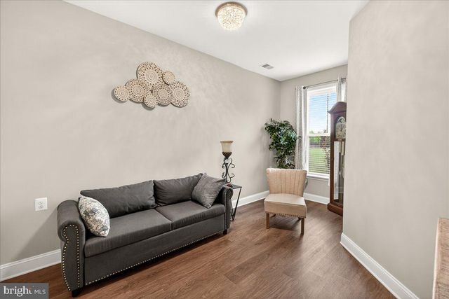 1094 HOLDEN RD, Frederick, MD 21701