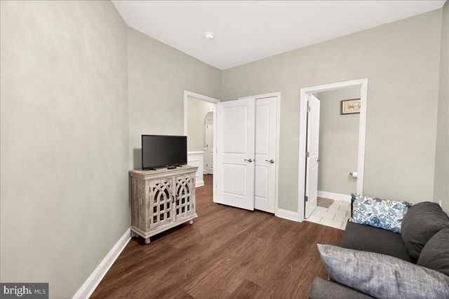 1094 HOLDEN RD, Frederick, MD 21701