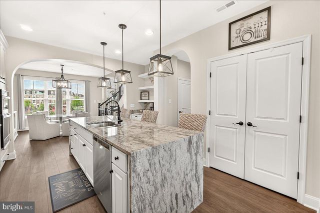 1094 HOLDEN RD, Frederick, MD 21701