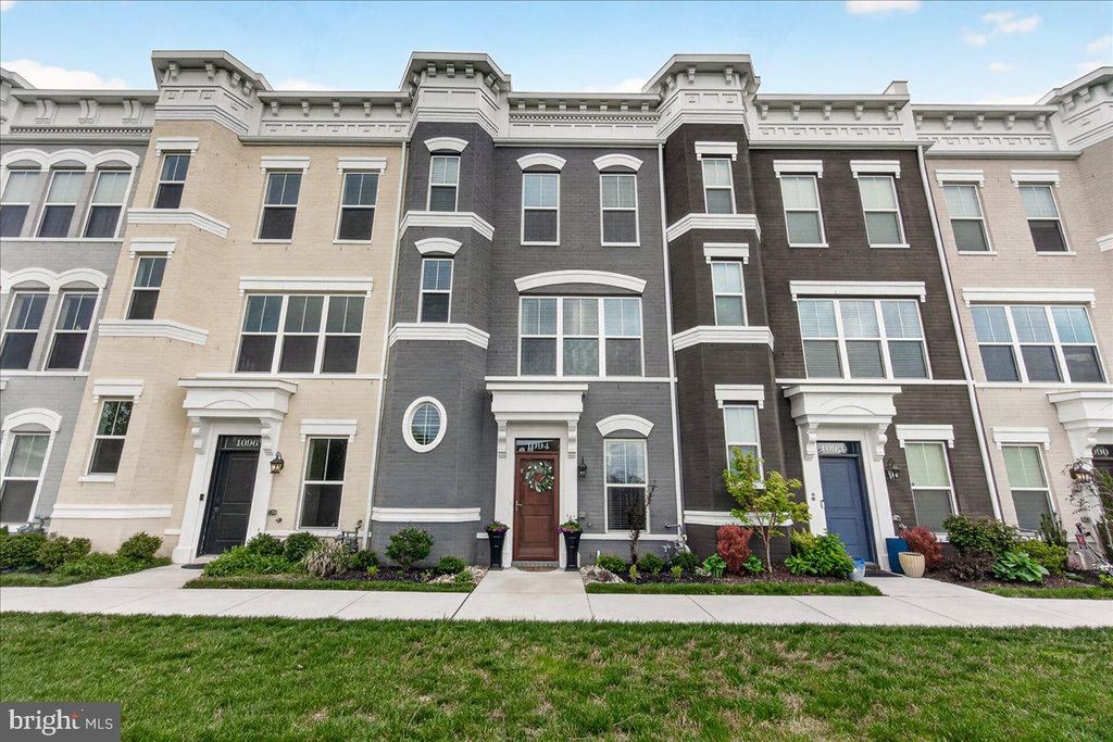 1094 HOLDEN RD, Frederick, MD 21701