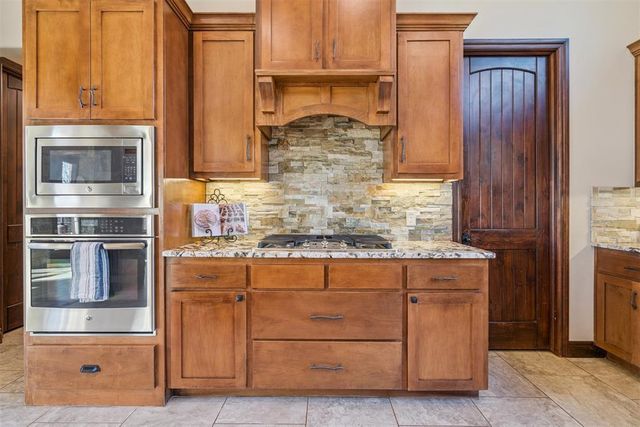 14201 Little Hickory Road, Arcadia, OK 73007