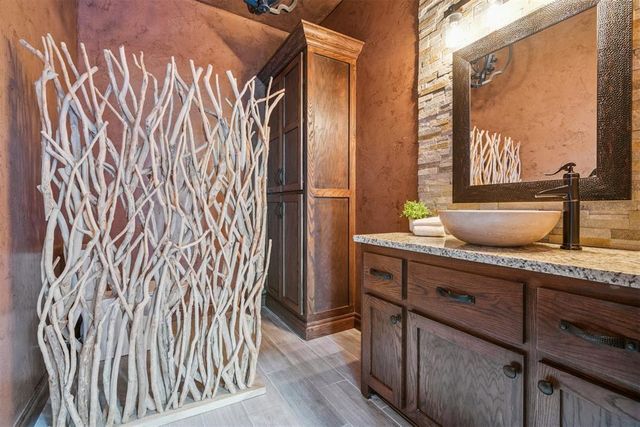 14201 Little Hickory Road, Arcadia, OK 73007