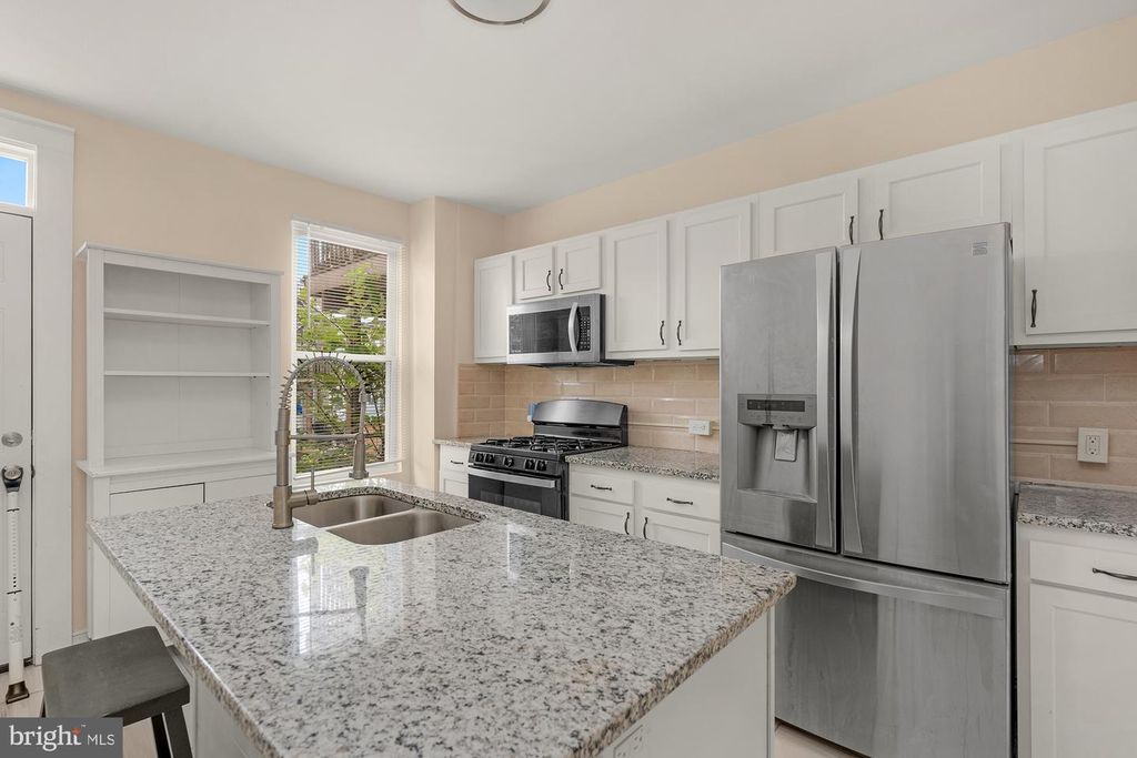 151 N POTOMAC ST, Baltimore, MD 21224