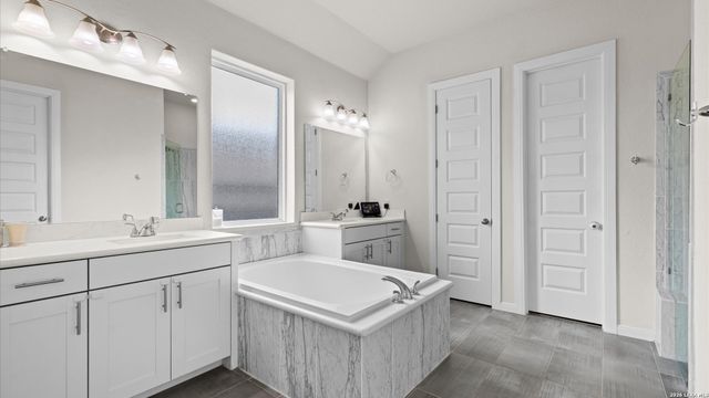 365 Vuelo, New Braunfels, TX 78132