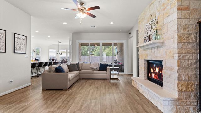 365 Vuelo, New Braunfels, TX 78132
