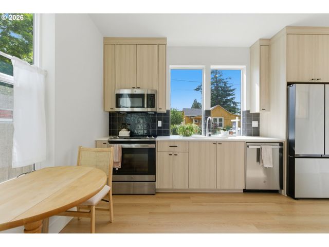 5290 Se 68TH Ave 4, Portland, OR 97206