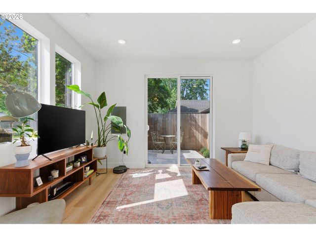 5290 Se 68TH Ave 4, Portland, OR 97206