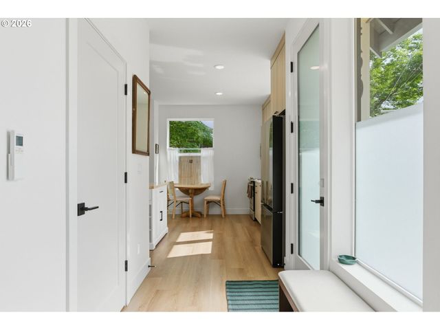 5290 Se 68TH Ave 4, Portland, OR 97206