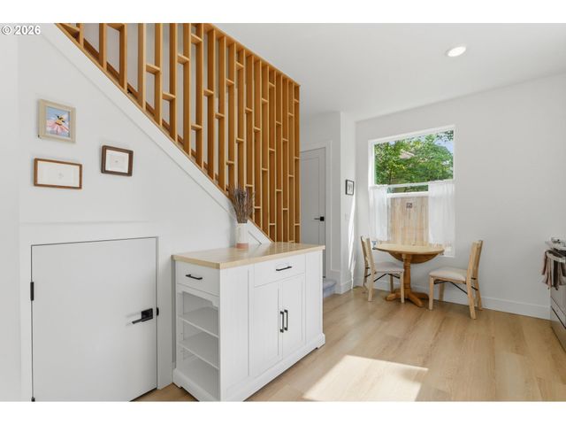 5290 Se 68TH Ave 4, Portland, OR 97206
