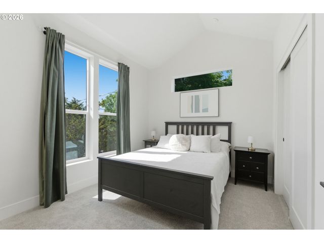 5290 Se 68TH Ave 4, Portland, OR 97206