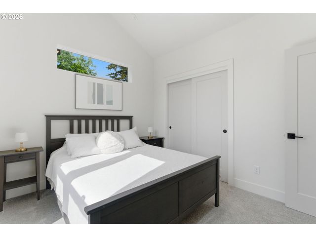 5290 Se 68TH Ave 4, Portland, OR 97206
