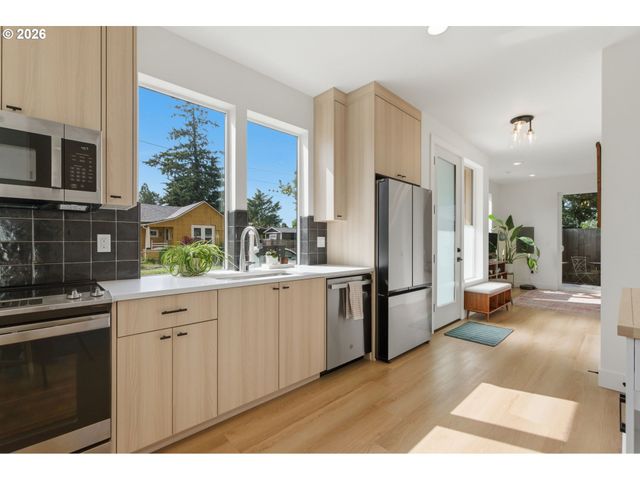 5290 Se 68TH Ave 4, Portland, OR 97206