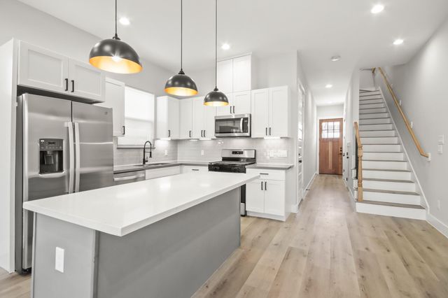 2105 Sam Wilson Street E, Houston, TX 77020