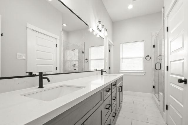 2105 Sam Wilson Street E, Houston, TX 77020