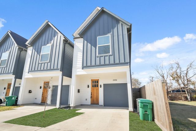 2105 Sam Wilson Street E, Houston, TX 77020