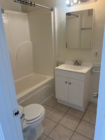 579 South Ave 3, Whitman, MA 02382