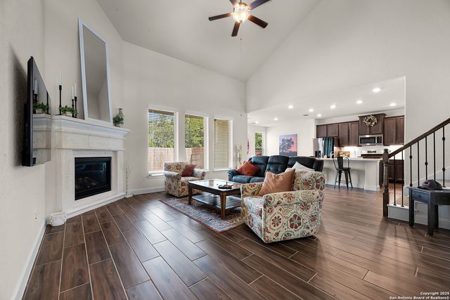 2143 Meadow Way, New Braunfels, TX 78132