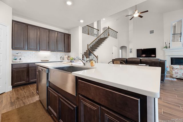 2143 Meadow Way, New Braunfels, TX 78132