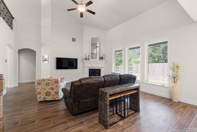 2143 Meadow Way, New Braunfels, TX 78132