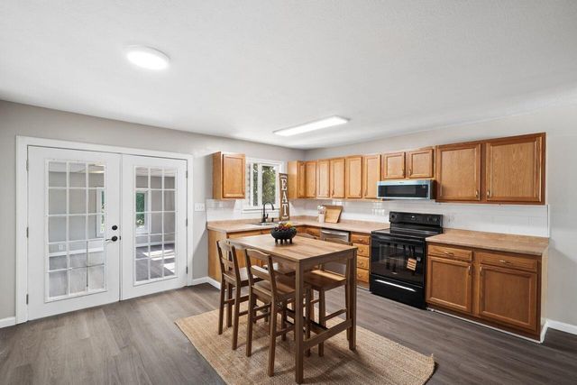 14 Wesley Drive, Heath, OH 43056