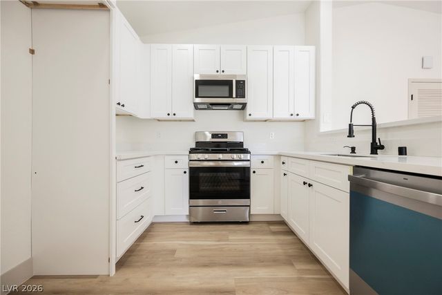 6090 Allred Place 101, Henderson, NV 89011