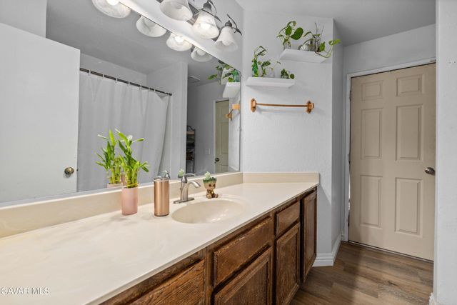 830 Sunrise Court, Lancaster, CA 93535