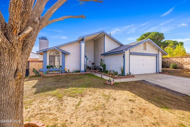 830 Sunrise Court, Lancaster, CA 93535