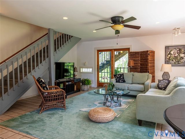 4177 Rolling Rd, Scottsville, VA 24590