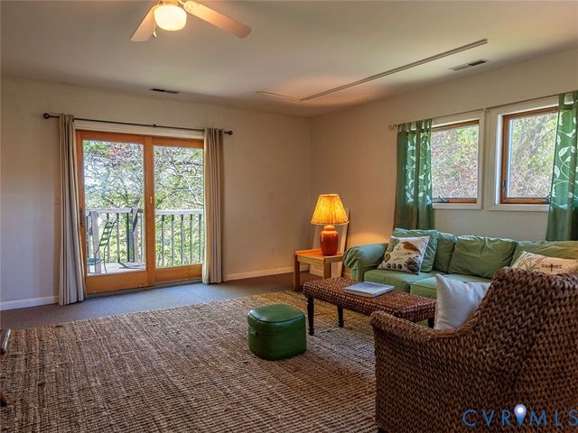 4177 Rolling Rd, Scottsville, VA 24590