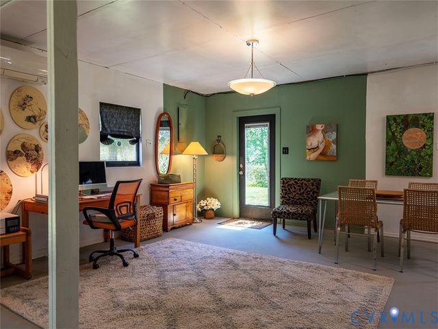 4177 Rolling Rd, Scottsville, VA 24590