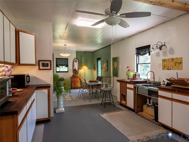 4177 Rolling Rd, Scottsville, VA 24590