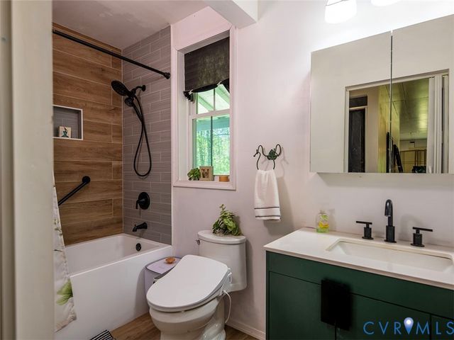 4177 Rolling Rd, Scottsville, VA 24590