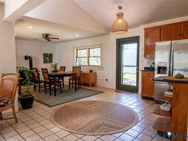 4177 Rolling Rd, Scottsville, VA 24590