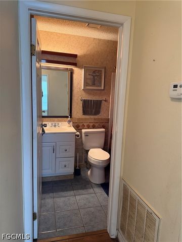 8072 Sandpiper RD, Fort Myers, FL 33967