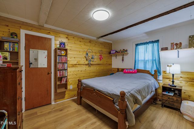 204 East Millpond Street, Kingsport, TN 37660