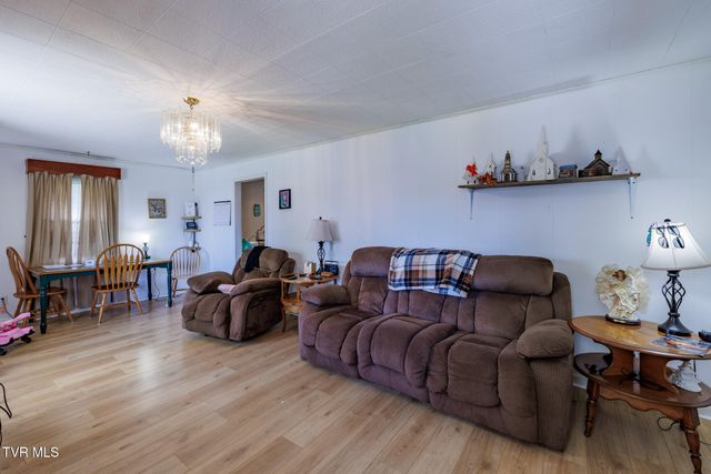 204 East Millpond Street, Kingsport, TN 37660