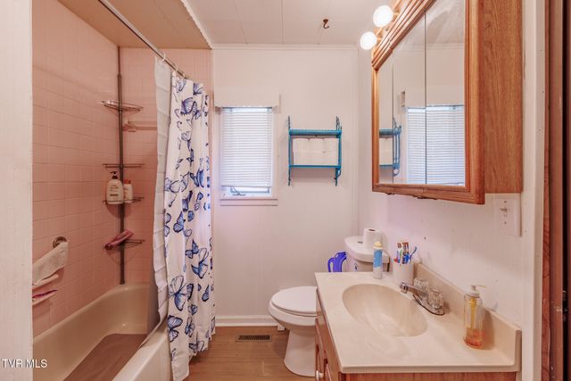 204 East Millpond Street, Kingsport, TN 37660