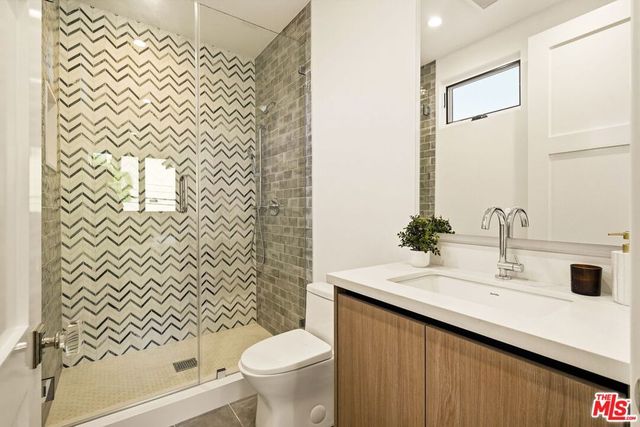 4423 Noble Avenue, Sherman Oaks, CA 91403