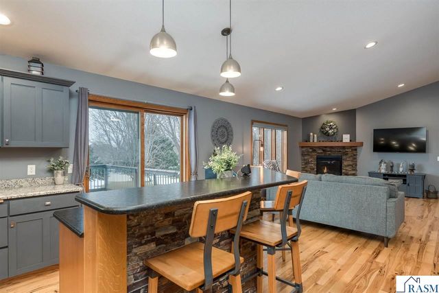 417 Pebble Court, Eagle Lake, MN 56024