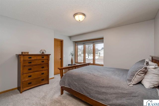 417 Pebble Court, Eagle Lake, MN 56024