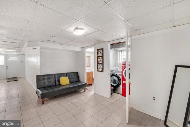 8909 E ROOSEVELT BLVD, Philadelphia, PA 19152
